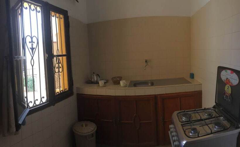 مسافرخانه Hôtel La Citronnelle