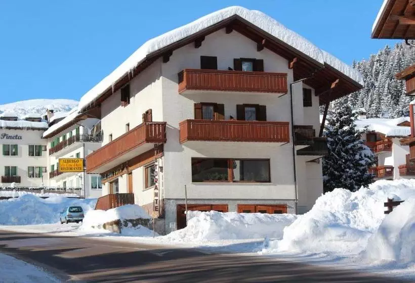 ホテル Cime D'auta