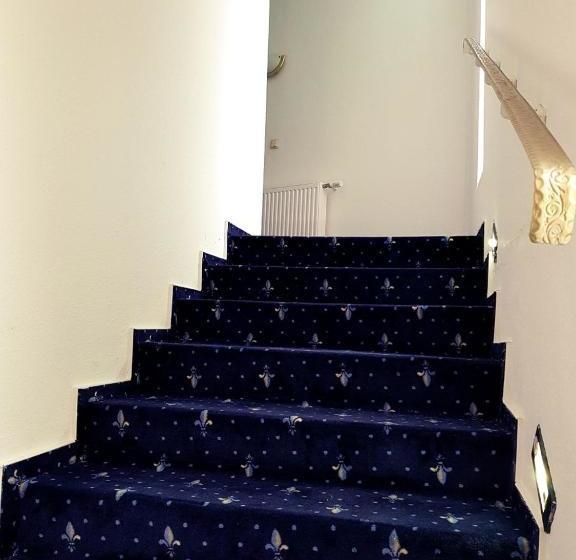 Easy&cosy Hotel Moers