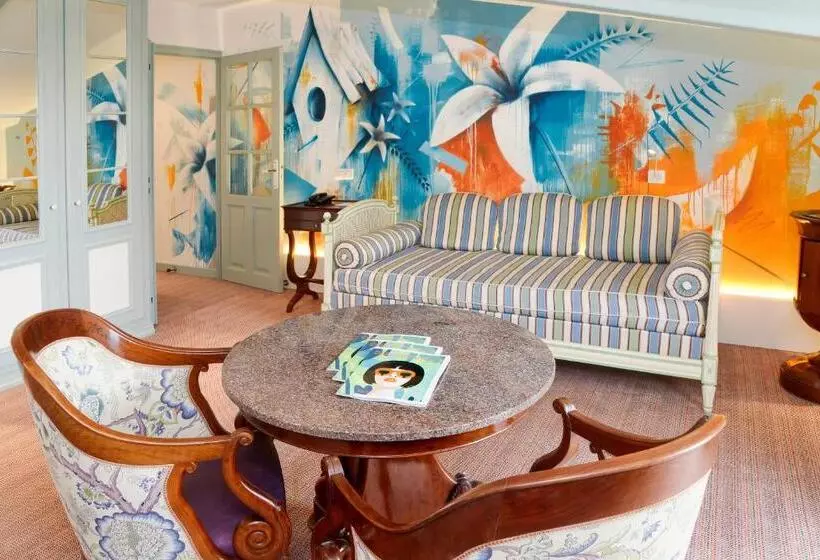 Hotelli Hôtel L Yeuse   Teritoria