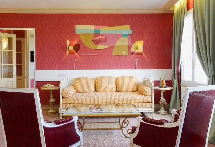 Hotelli Hôtel L Yeuse   Teritoria