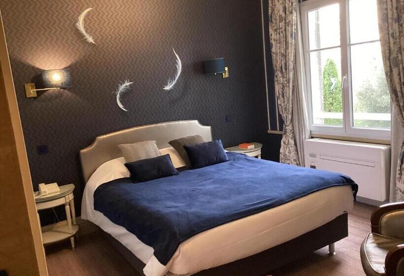 בית מלון כפרי Hôtel L Yeuse   Teritoria