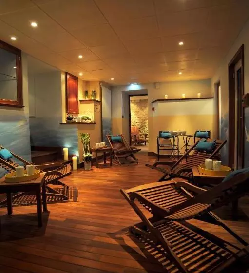 Hotelli Hôtel L Yeuse   Teritoria