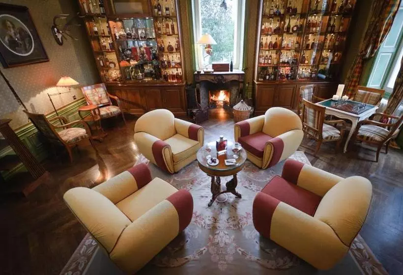 Hotelli Hôtel L Yeuse   Teritoria