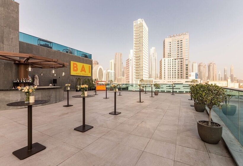 Radisson Blu Hotel, Dubai Canal View