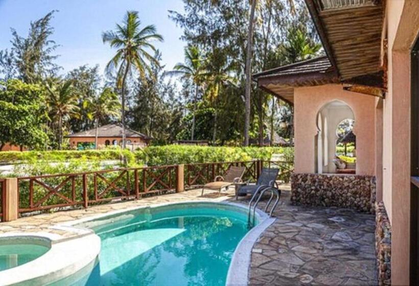 Отель Vrclub Paje Palms Beach Resort