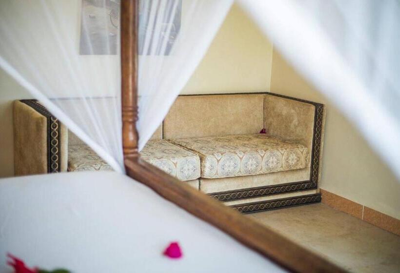 Отель Vrclub Paje Palms Beach Resort