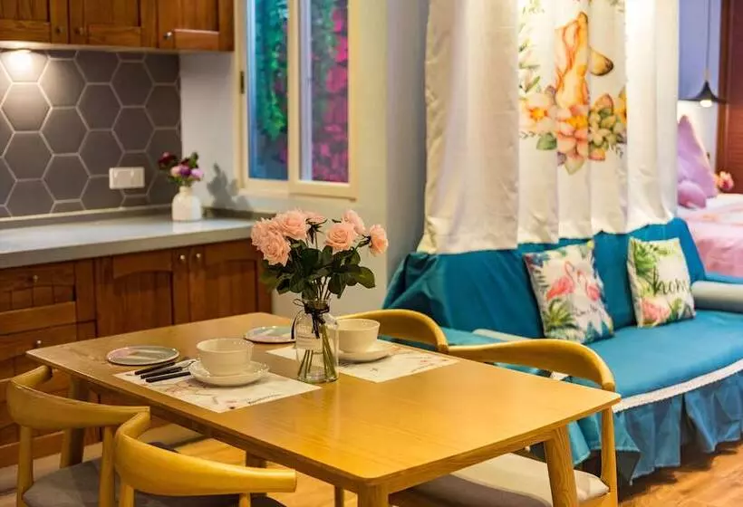 Rockabond Family Inn