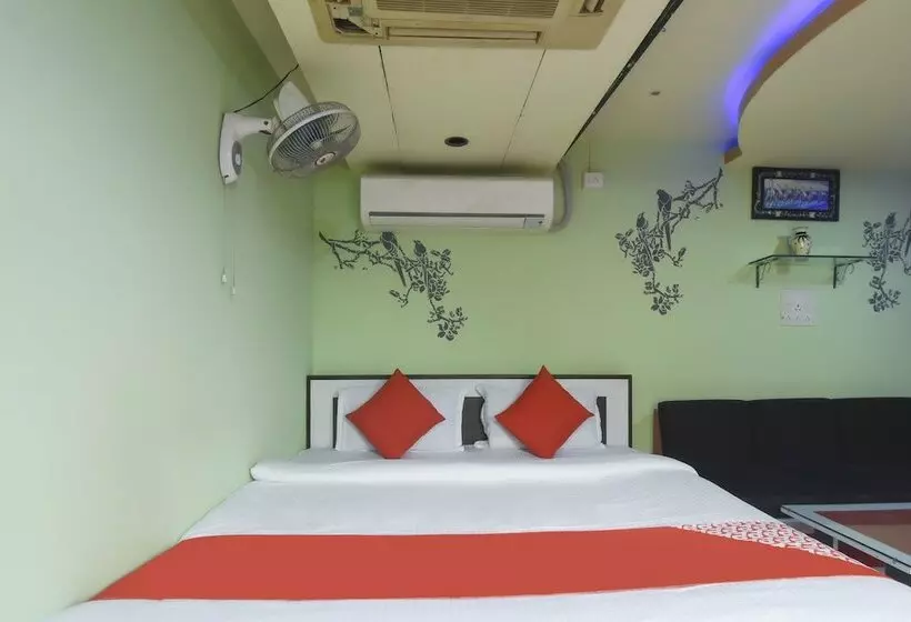 Hotelli Oyo 60767 Dolphin