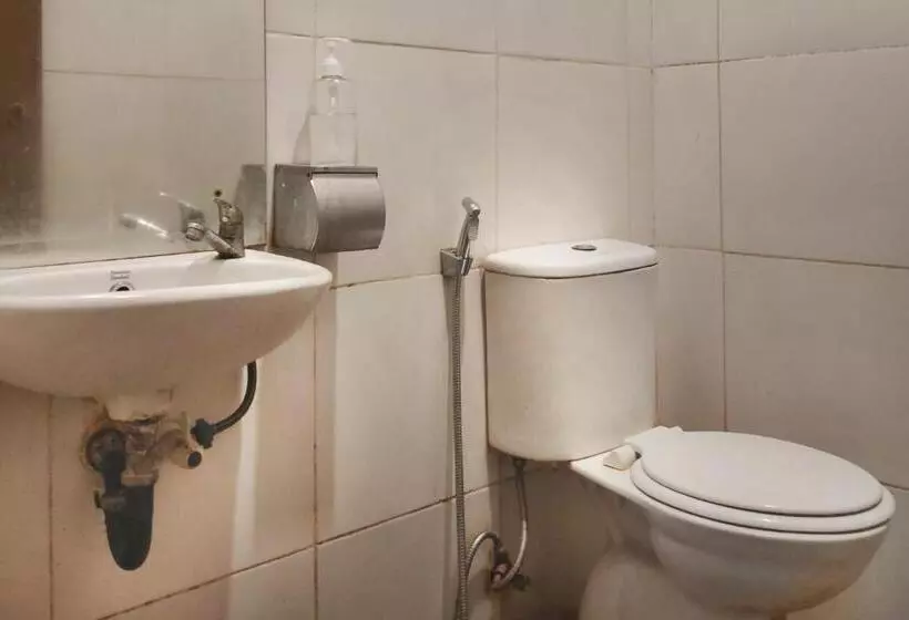 ホテル Urbanview Os Residence Medan By Reddoorz