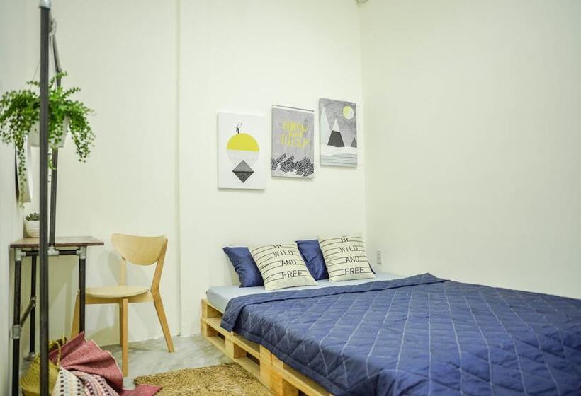 199x Cong Quynh   Hostel