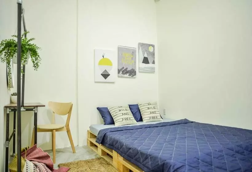 199x Cong Quynh   Hostel