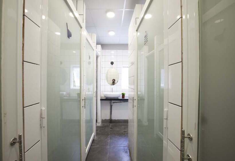 199x Cong Quynh   Hostel