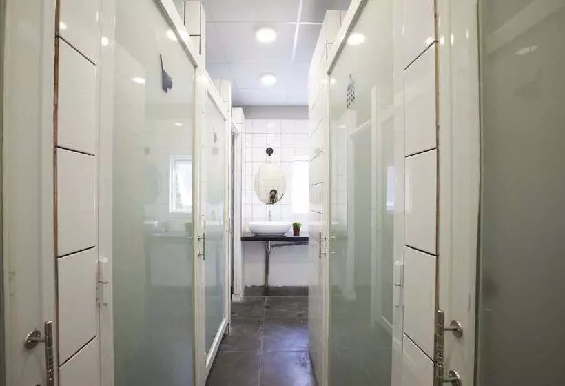 199x Cong Quynh   Hostel