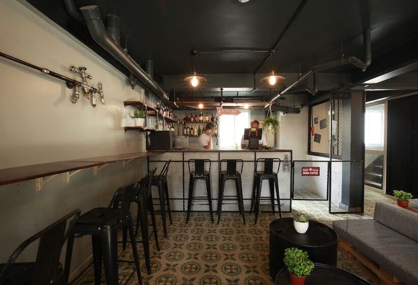 199x Cong Quynh   Hostel