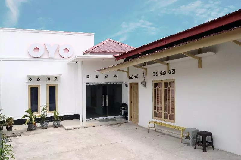 ホテル Oyo 1185 Sachila Residence Syariah