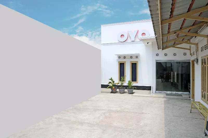 ホテル Oyo 1185 Sachila Residence Syariah