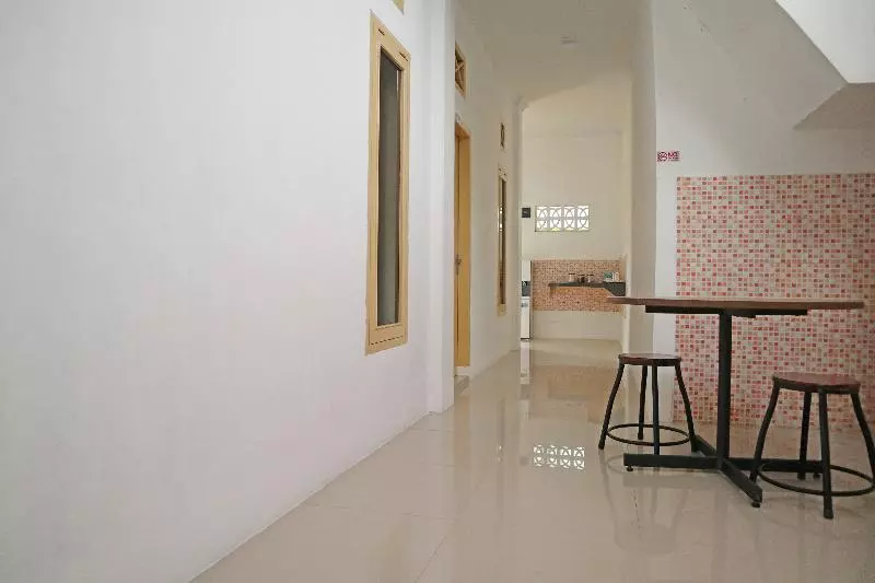 ホテル Oyo 1185 Sachila Residence Syariah