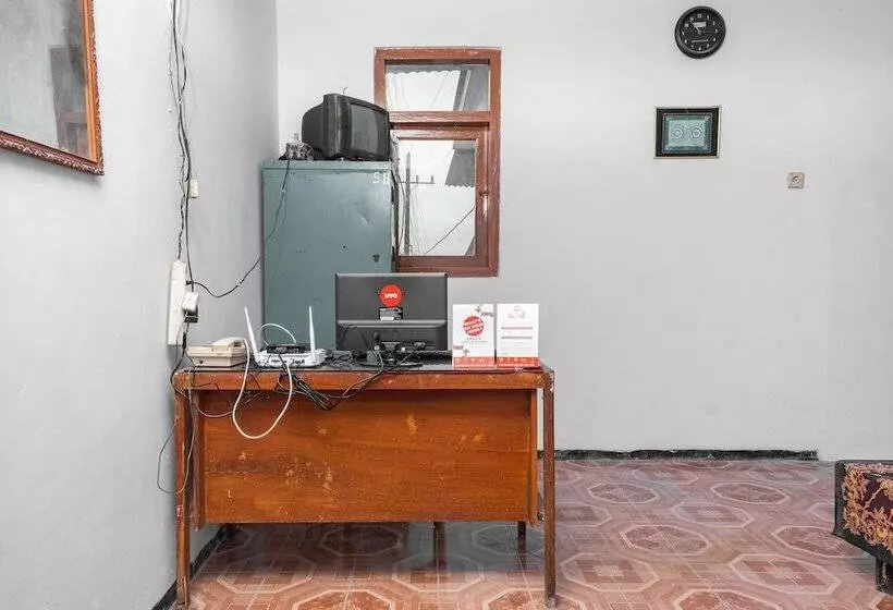 Hotelli Oyo 1719 Penginapan Rizky