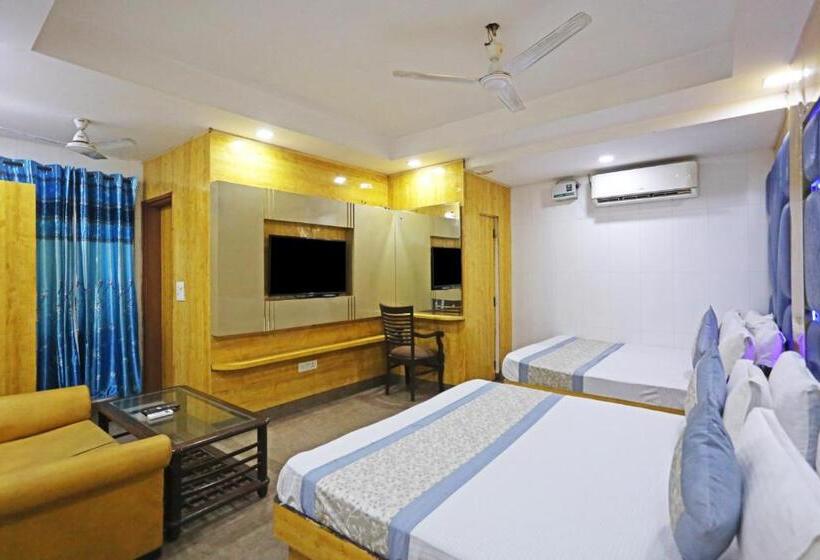 בית מלון כפרי Preet Palace 5 Mints Walk From Nizamuddin Railway Station