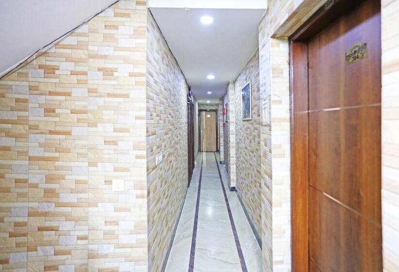 בית מלון כפרי Preet Palace 5 Mints Walk From Nizamuddin Railway Station