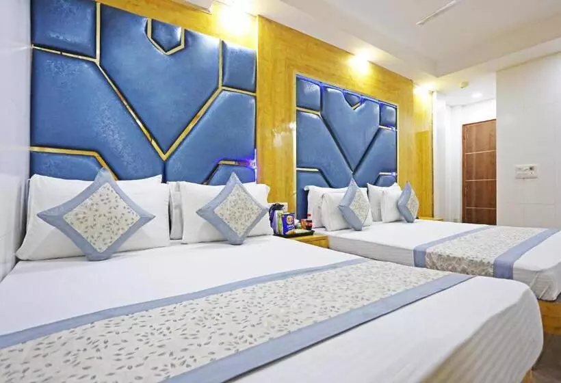 هتل Preet Palace  5 Mints Walk From Nizamuddin Railway Station