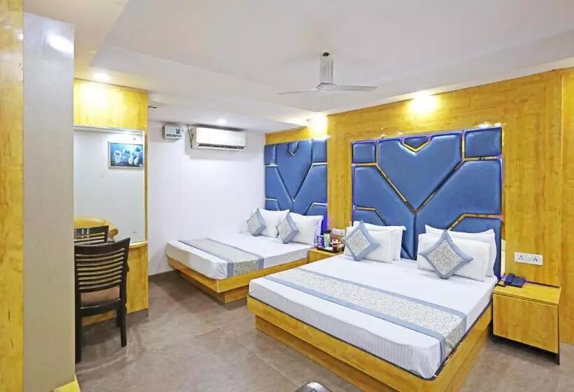 هتل Preet Palace  5 Mints Walk From Nizamuddin Railway Station