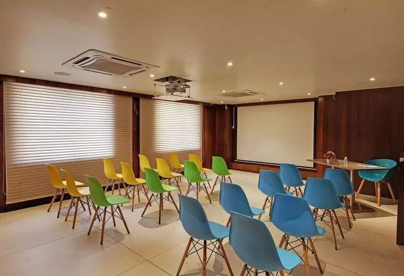 Hotelli Svasti Inn Jamnagar