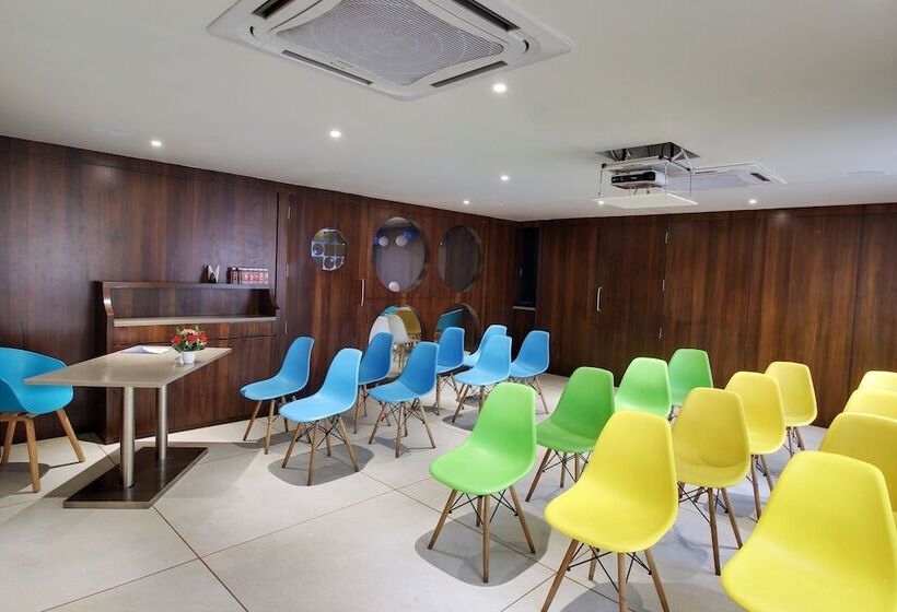 בית מלון כפרי Svasti Inn Jamnagar