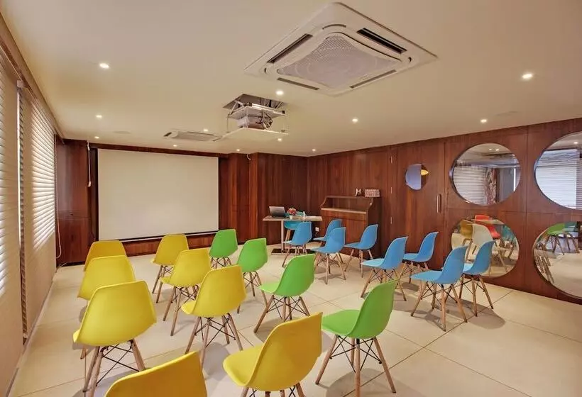 Hotelli Svasti Inn Jamnagar