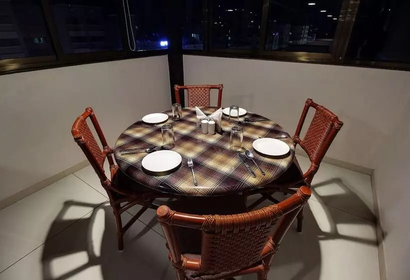 Hotelli Svasti Inn Jamnagar