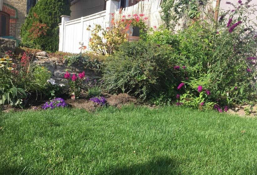 민박 A L'aube De Troyes