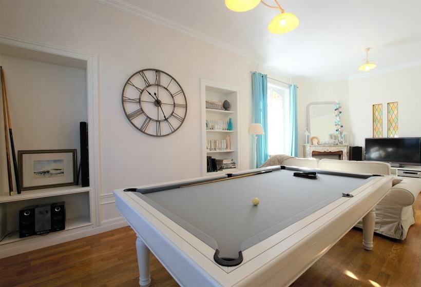 민박 A L'aube De Troyes