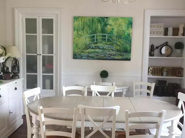 ベッドアンドブレックファースト A L'aube De Troyes