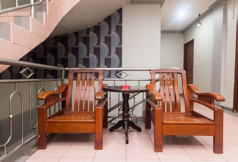 فندق Oyo 1635 New Star