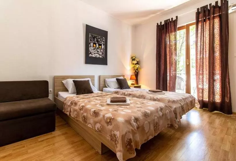 پانسیون Rooms Bačić