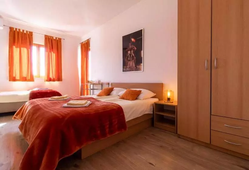 پانسیون Rooms Bačić