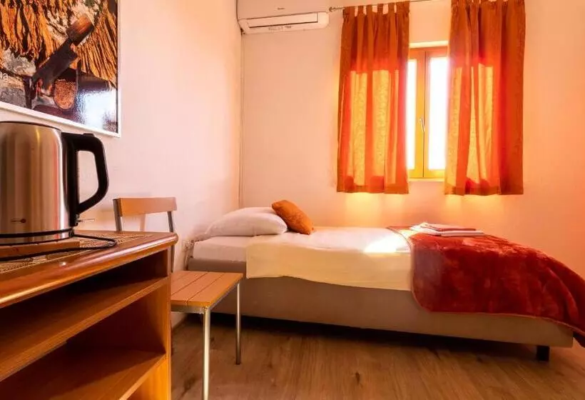 پانسیون Rooms Bačić