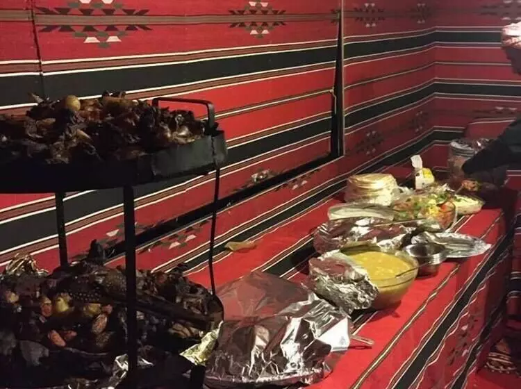 تختخواب و صبحانه Wajd Rum Luxury Camp