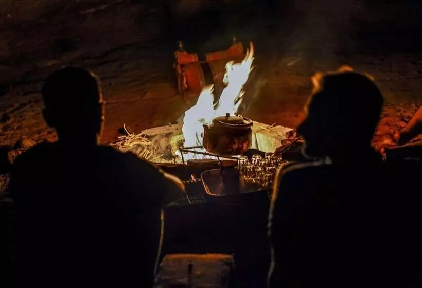 تختخواب و صبحانه Wajd Rum Luxury Camp