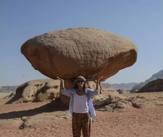تختخواب و صبحانه Wajd Rum Luxury Camp