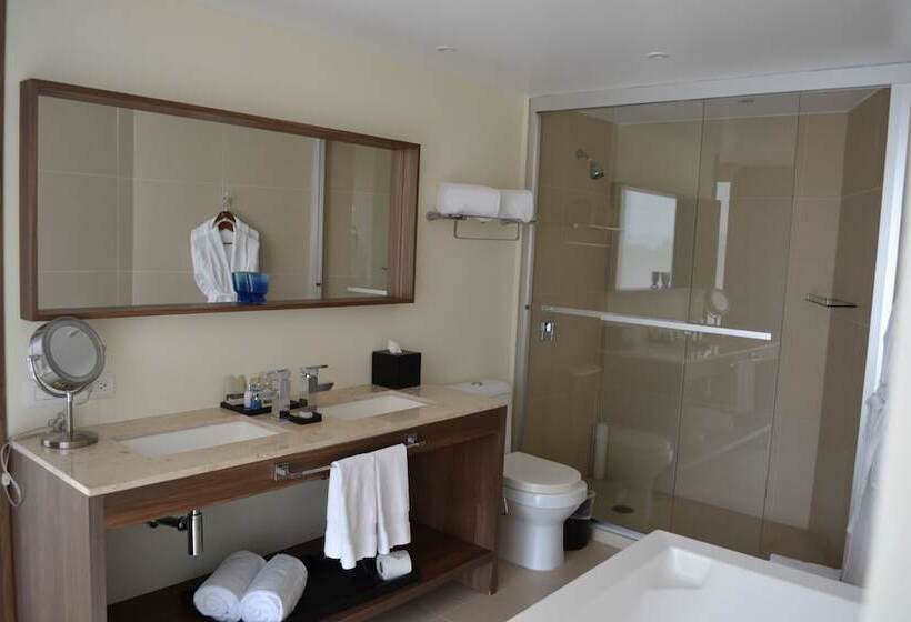 Otel Nima Bay Lifestyles Experience