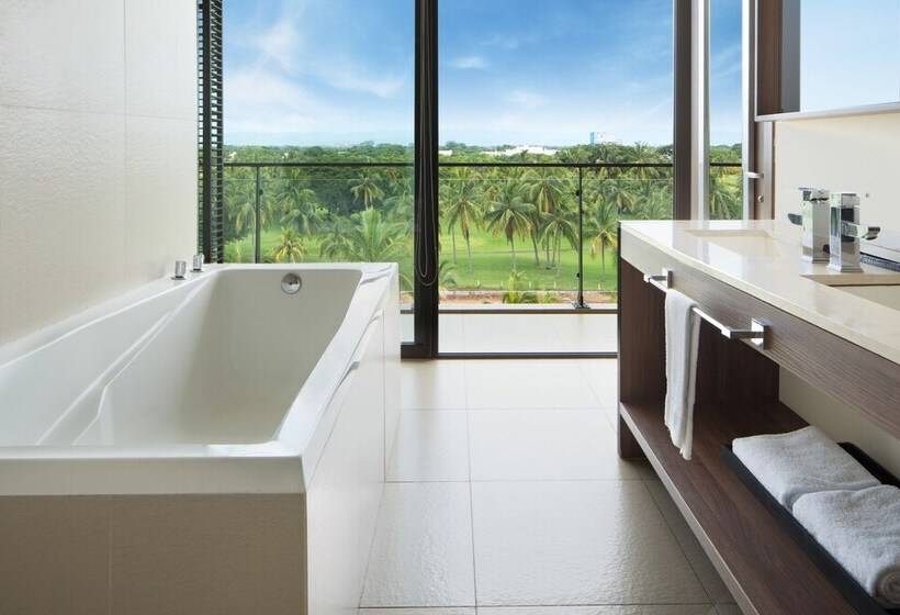 Otel Nima Bay Lifestyles Experience