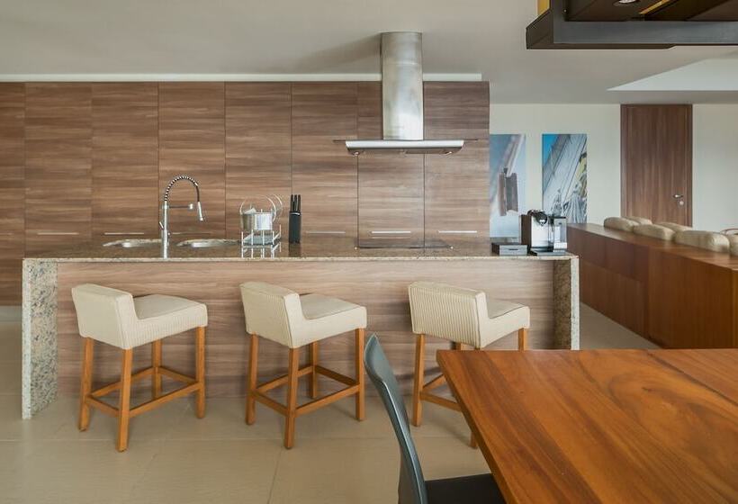 Otel Nima Bay Lifestyles Experience