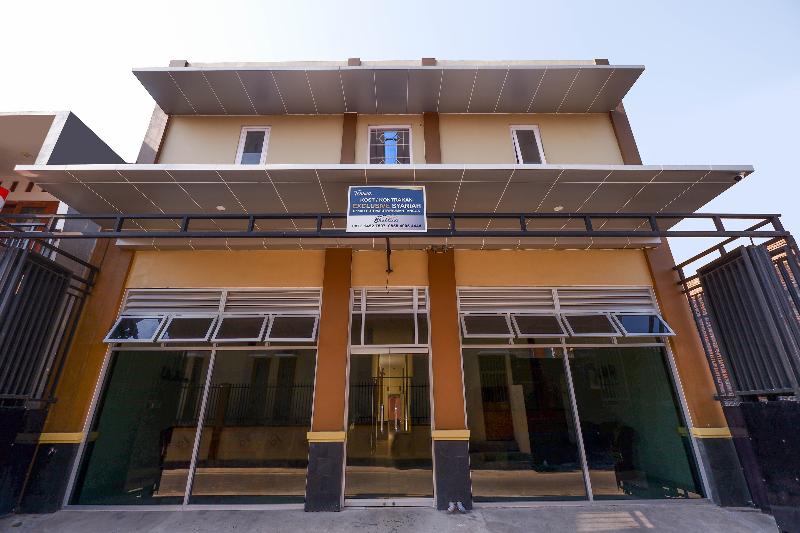 فندق Oyo 1506 Shabrina 2 Syariah