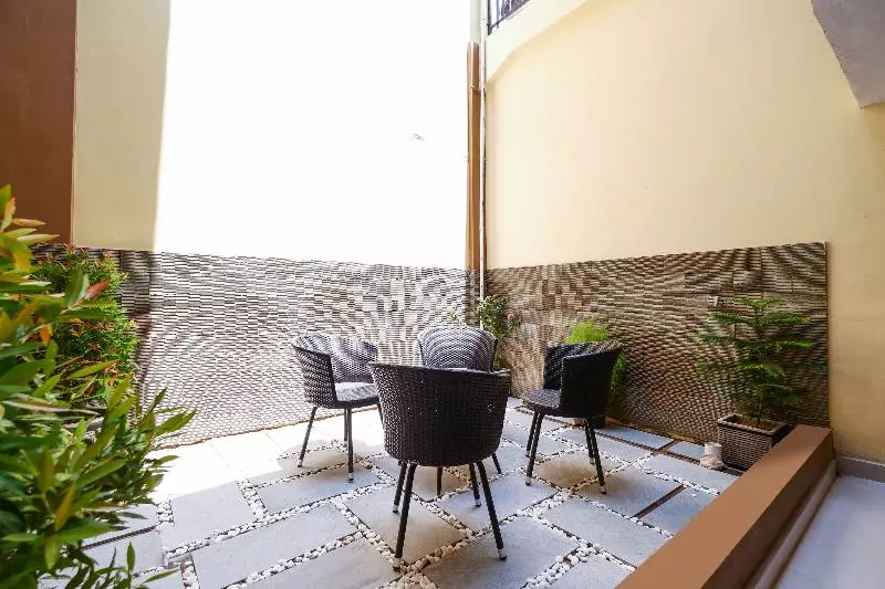 هتل Oyo 1506 Shabrina 2 Syariah