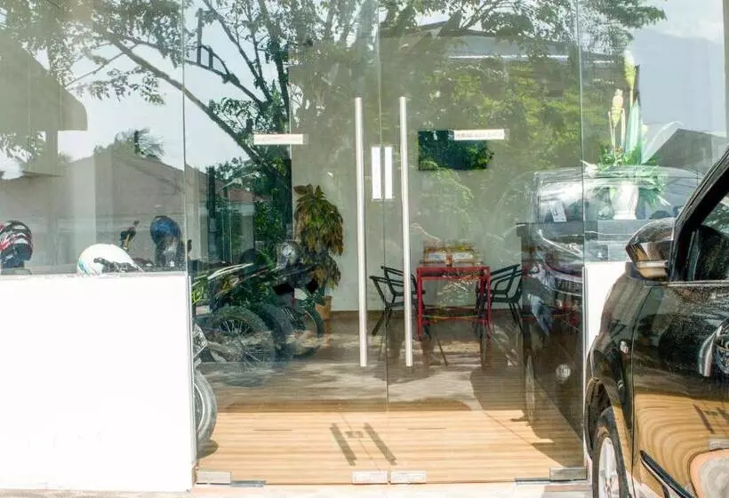 ホテル Papakoel  Pembangunan