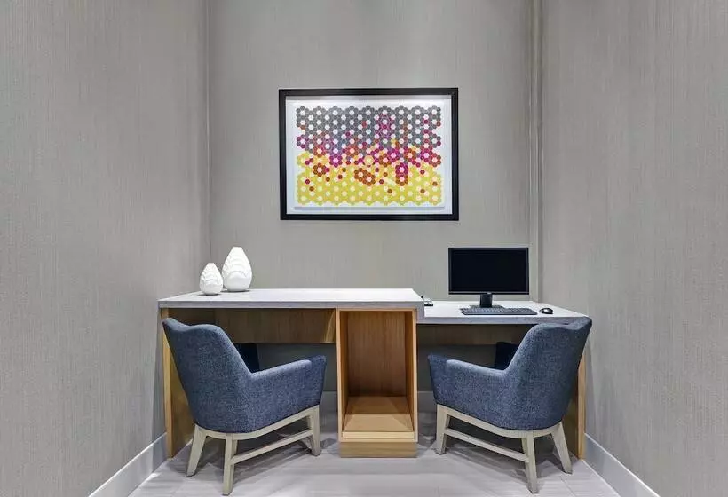 ホテル Candlewood Suites   Kingston West, An Ihg