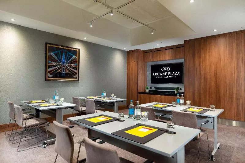 Hotelli Crowne Plaza London Heathrow T4, An Ihg