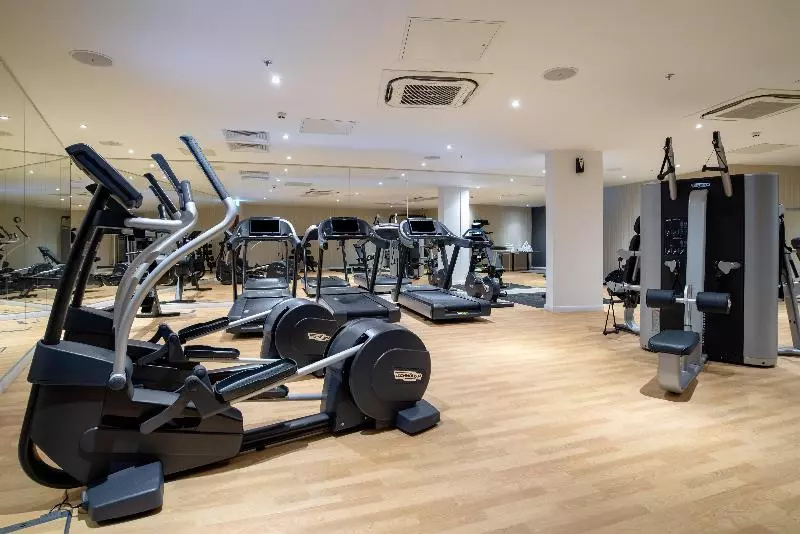 Hotelli Crowne Plaza London Heathrow T4, An Ihg